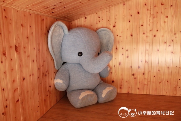 童樂匯主題式親子民宿-可愛的大象玩偶